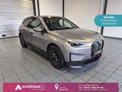 Grau Gebraucht 2023 BMW iX SUV | 44.990 € (Superpreis)