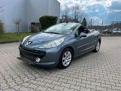 Grau Gebraucht 2009 Peugeot 207 CC Cabrio | 3.500 € (Fairer Preis)