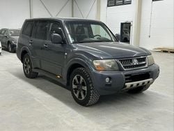 Grau Gebraucht 2007 Mitsubishi Pajero SUV | 7.900 € (Guter Preis)