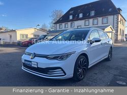 Weiß Gebraucht 2022 VW Golf VIII Life Kombi | 16.950 € (Guter Preis)