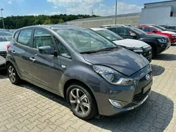 Grau metallic Gebraucht 2019 Hyundai ix20 Van / Kleinbus | 18.790 €