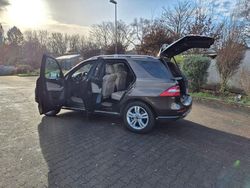 Braun Gebraucht 2012 Mercedes ML350 SUV | 22.359 € (Fairer Preis)