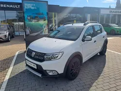 Gletscherweiss Gebraucht 2018 Dacia Sandero Celebration Kleinwagen | 10.490 € (Fairer Preis)
