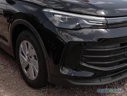 Deep black perleffekt Gebraucht 2024 VW Tiguan Basis SUV | 36.450 € (Guter Preis)