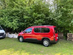 Rot Gebraucht 2019 Peugeot Rifter Allure Van / Kleinbus | 13.500 € (Guter Preis)