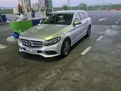 Gebraucht 2016 Mercedes C300e Kombi | 16.500 € (Teuer)