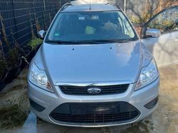 Silber Gebraucht 2010 Ford Focus Kombi | 3.899 € (Fairer Preis)