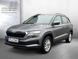Graphitgrau metallic Gebraucht 2024 Skoda Karoq Ambition SUV | 26.444 € (Guter Preis)