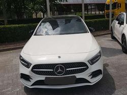 Weiß Gebraucht 2018 Mercedes A250 AMG line Limousine | 32.000 € (Teuer)