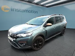 Grün Gebraucht 2023 Dacia Jogger Van / Kleinbus | 18.599 € (Fairer Preis)