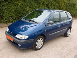 Blau Gebraucht 1999 Renault Scénic Van / Kleinbus | 1.800 € (Etwas zu teuer)