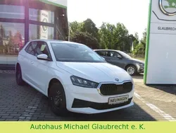 Weiß Gebraucht 2024 Skoda Fabia Active Limousine | 16.500 € (Fairer Preis)
