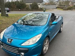 Blau Gebraucht 2008 Peugeot 307 CC Cabrio | 850 €