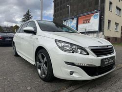 Weiß Gebraucht 2016 Peugeot 308 SW Kombi | 5.999 €