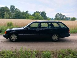 Blau Gebraucht 1993 Mercedes E320 Sportline Kombi | 23.124 €