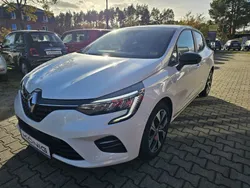 Weiß Gebraucht 2023 Renault Clio V Evolution Limousine | 12.299 € (Guter Preis)