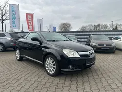 Schwarz Gebraucht 2009 Opel Tigra Edition Cabrio | 2.500 € (Fairer Preis)