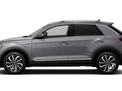 Deep black perleffekt Neu 2025 VW T-Roc Style SUV | 33.316 € (Superpreis)