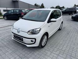 Weiß Gebraucht 2013 VW up! high up! Kleinwagen | 6.000 € (Fairer Preis)