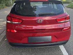 Rot Gebraucht 2017 Hyundai i30 Style Limousine | 12.500 € (Guter Preis)