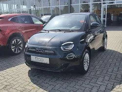 Onyx schwarz (10n) Gebraucht 2022 Fiat 500e Action Kleinwagen | 12.989 € (Guter Preis)