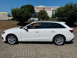 Weiß Gebraucht 2020 Audi A4 Basis Kombi | 14.900 € (Guter Preis)