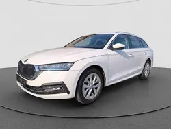 Candyweiss Gebraucht 2022 Skoda Octavia Style Kombi | 25.390 € (Guter Preis)