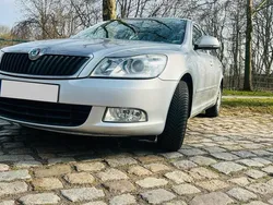 Silber Gebraucht 2009 Skoda Octavia Limousine | 4.500 € (Fairer Preis)