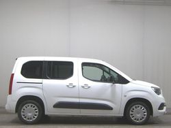 Weiss Gebraucht 2022 Opel Combo Elegance Van / Kleinbus | 16.980 € (Guter Preis)