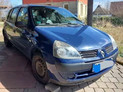 Blau Gebraucht 2004 Renault Clio II Limousine | 9.999 €