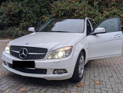Weiß Gebraucht 2008 Mercedes C200 Avantgarde Limousine | 7.990 € (Fairer Preis)