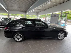 Black sapphire Gebraucht 2022 BMW 318 Kombi | 28.700 € (Fairer Preis)