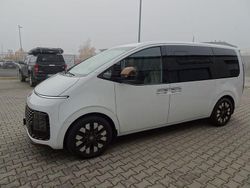 Weiß Gebraucht 2022 Hyundai Staria Signature Van / Kleinbus | 38.600 € (Etwas zu teuer)