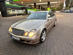 Gold Gebraucht 2004 Mercedes E280 Limousine | 4.950 €