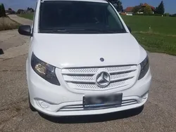 Weiß Gebraucht 2017 Mercedes Vito Van / Kleinbus | 19.990 €
