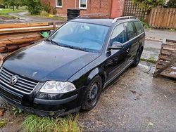 Schwarz Gebraucht 2003 VW Passat Kombi | 600 € (Guter Preis)