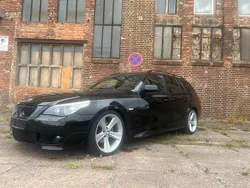 Schwarz Gebraucht 2006 BMW 523 M Sport Kombi | 10.999 €