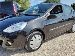 Schwarz Gebraucht 2010 Renault Clio III Expression Kleinwagen | 3.800 € (Teuer)