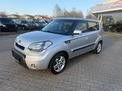 Silber Gebraucht 2010 Kia Soul SUV | 5.495 € (Fairer Preis)