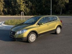 Grün Gebraucht 2015 Suzuki SX4 S-Cross Limousine | 7.199 € (Guter Preis)
