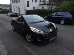 Schwarz Gebraucht 2010 Peugeot 207 CC Roland Garros Cabrio | 2.800 € (Fairer Preis)