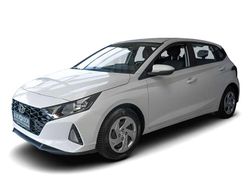 Weiss Gebraucht 2021 Hyundai i20 Trend Kleinwagen | 19.049 € (Teuer)
