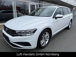 Weiß Gebraucht 2020 VW Passat Conceptline Kombi | 17.870 € (Fairer Preis)