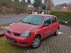 Rot Gebraucht 2009 Renault Clio II Authentique Limousine | 1.250 € (Guter Preis)