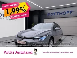 Grau Gebraucht 2024 VW Golf VIII Life Kombi | 24.222 € (Fairer Preis)