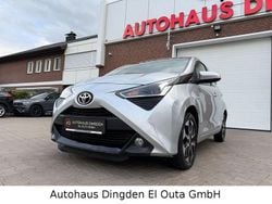 Silber Gebraucht 2021 Toyota Aygo X-play Kleinwagen | 9.950 € (Guter Preis)