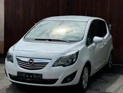 Weiß Gebraucht 2012 Opel Meriva Innovation Van / Kleinbus | 5.990 € (Superpreis)