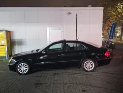 Schwarz Gebraucht 2009 Mercedes E200 Classic Limousine | 4.900 € (Fairer Preis)