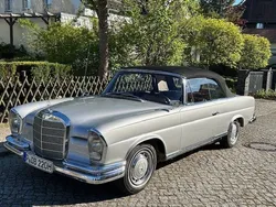 Silber Gebraucht 1962 Mercedes 220 Cabrio | 129.000 €