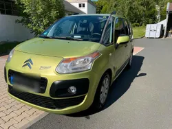 Gelb Gebraucht 2009 Citroën C3 Picasso Van / Kleinbus | 3.000 € (Guter Preis)